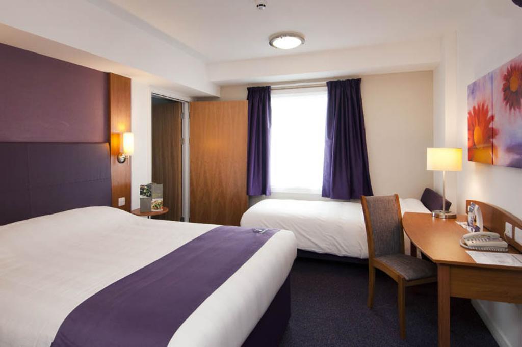 Dundee East Premier Travel Inn Chambre photo